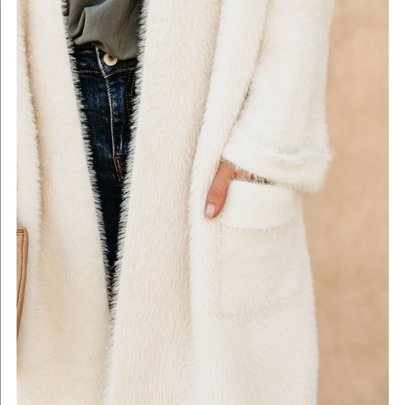 KRISTINE Fuzzy Oversized Long Cardigan - Picture 8 of 8